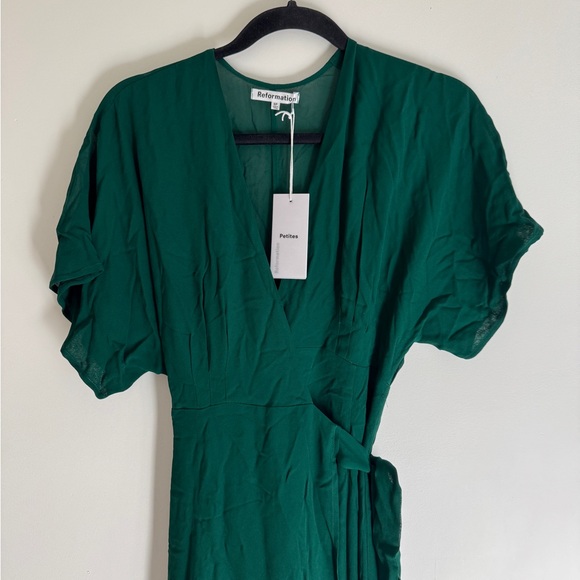 NWT reformation Winslow dress in Emerald - Picture 4 of 5